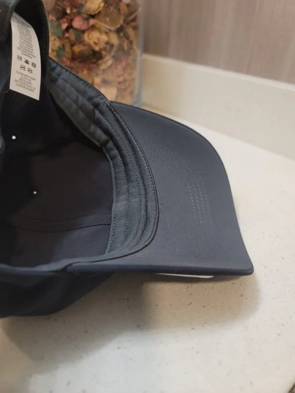 Nike Hat Love And Leashes New NWT M-L  BLack